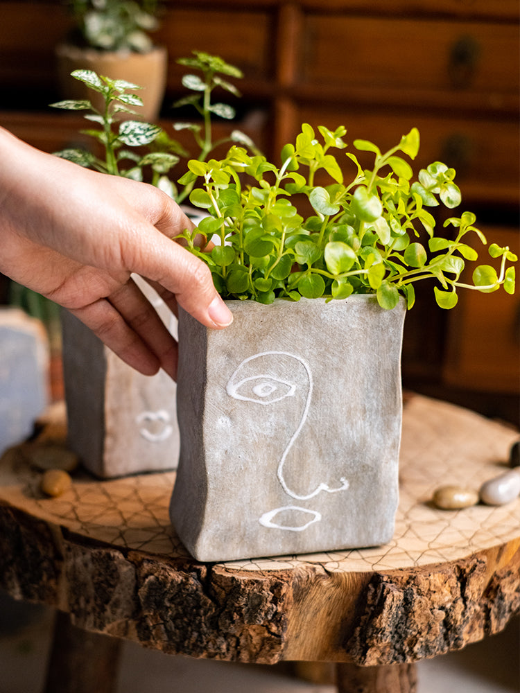 Portrait Art Terracotta Breathable Retro Shaped Terracotta Vase